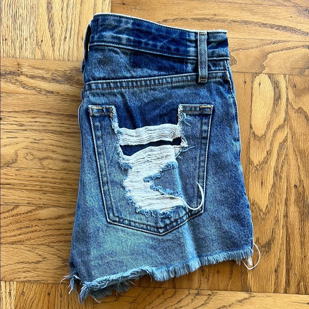 A&F High Rise Denim Shorts - Picture 2 of 4